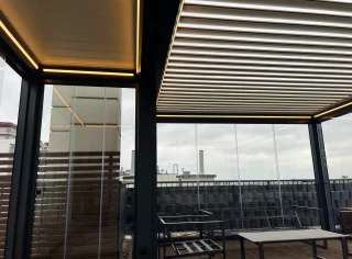 Pergola na taras na dachu Warszawa (11).webp