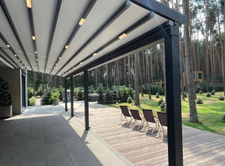 Pergola RTS 3 moduły o łącznej długości 9,7m