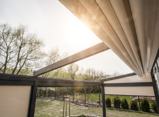 Pergola materiałowa, tkaninowa Lubas premium z zabudową boczną Warszawa 23.jpg