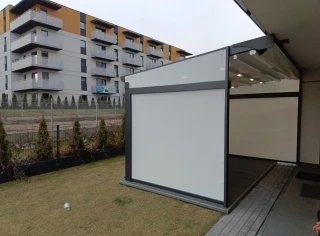 pergola-materialowa-szare-refle-blok-2.webp
