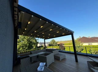 pergola-materialowa-taras-blok-1.webp