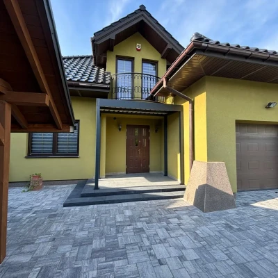 carport-nad-wejsciem-6.webp