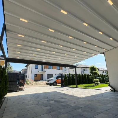 pergola-materialowa-szara-nad-garazem-1.webp