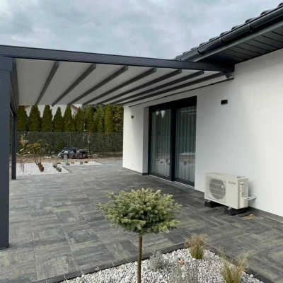 pergola-materialowa-szara-kamienie-4.webp