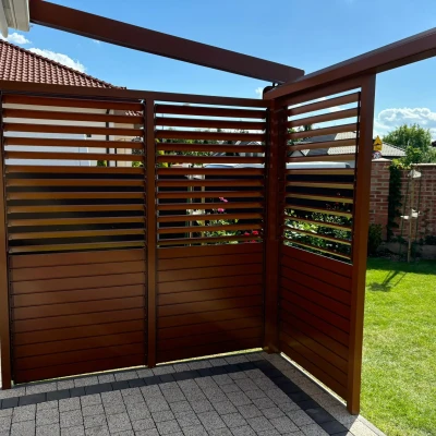 pergola-materialowa-drewniana-cala-3.webp
