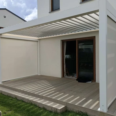 Pergola-lamelowa-biala-2.webp