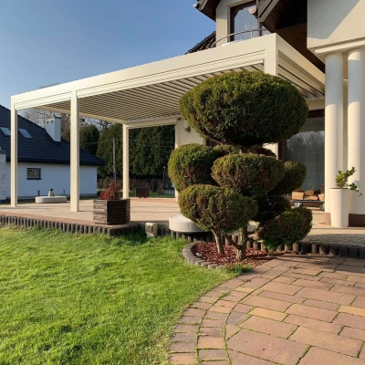 Pergola_lamelowa_Warszawa.webp