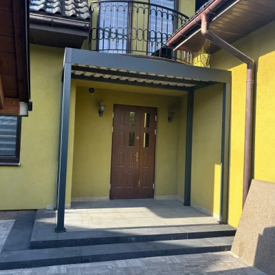 carport-nad-wejsciem-1.webp