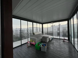 Pergola-lamelowa-ogrodzimowy-blok-4.webp