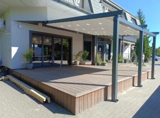 komer-pergola-materialowa-szara-1.webp