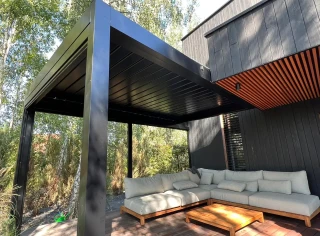 Pergola-lamelowa-czarna-fancy-16.webp