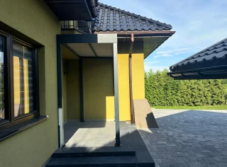 carport-nad-wejsciem-2.webp