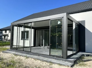 Pergola-lamelowa-ogrodzimowy-1.webp