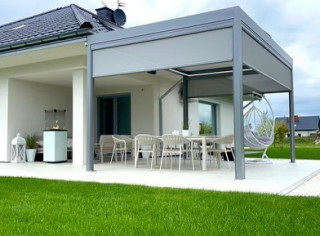 Pergola lamelowa Sun Breaker w kolorze RAL 9006